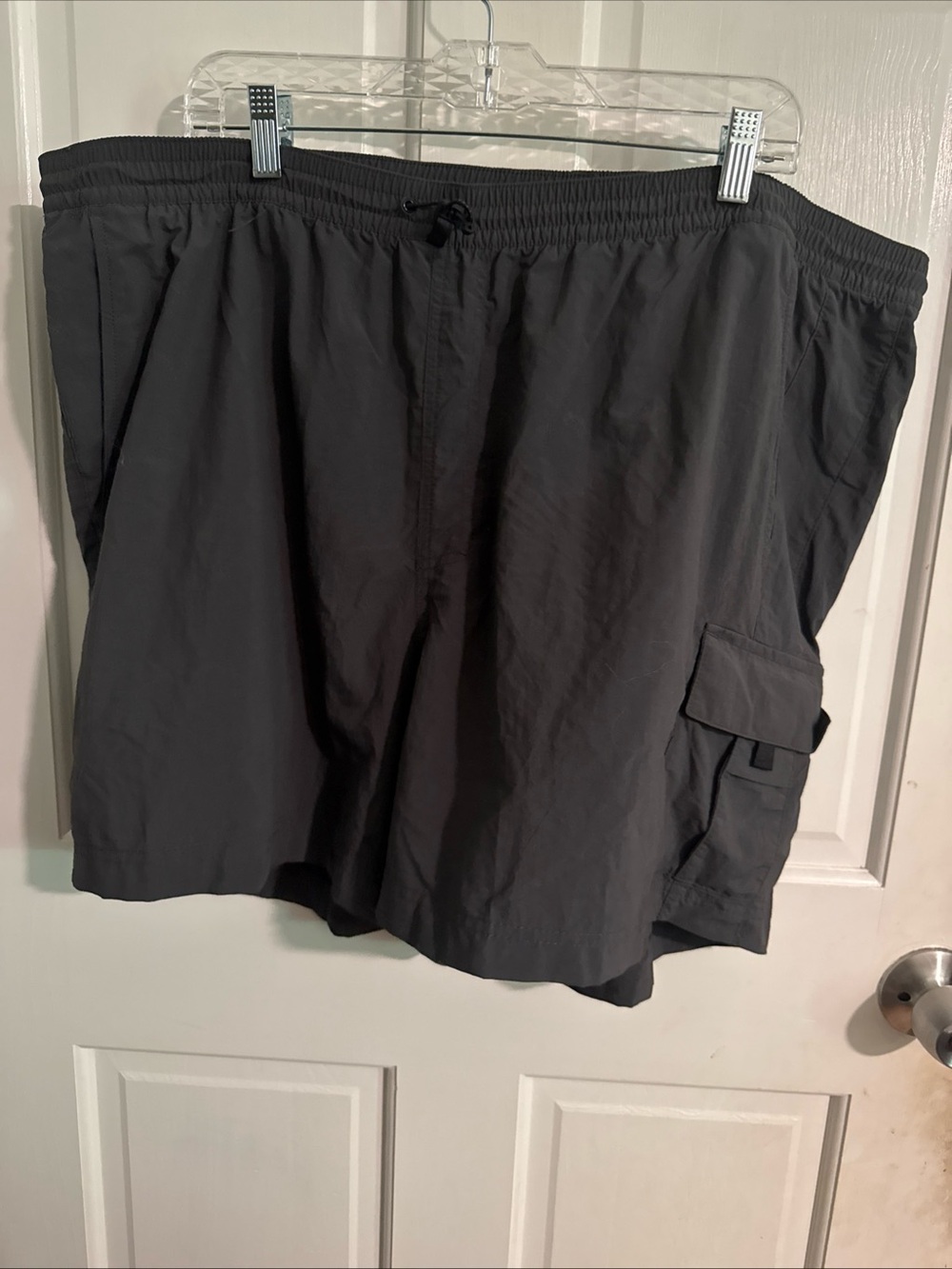 Columbia Men's Black Cargo 
Shorts
